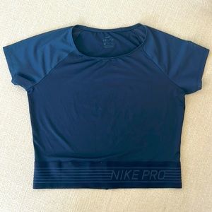 Nike Pro Dri Fit Crop Top